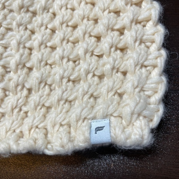 Fabletics Beanie Hat - Picture 3 of 6